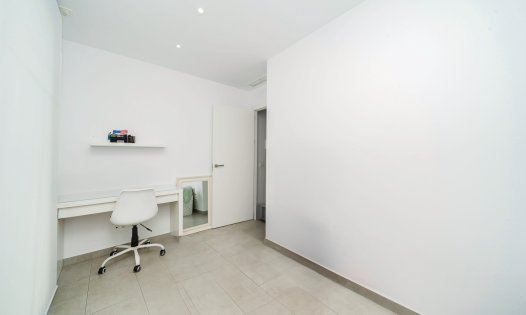 Herverkoop - Villa's -
Benijófar