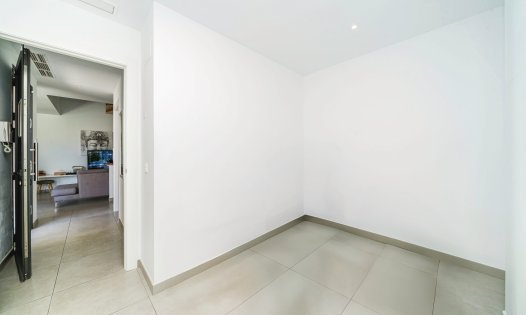 Herverkoop - Villa's -
Benijófar