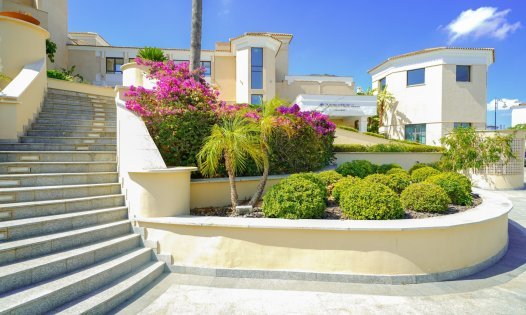 Resale - Plots -
Roldán