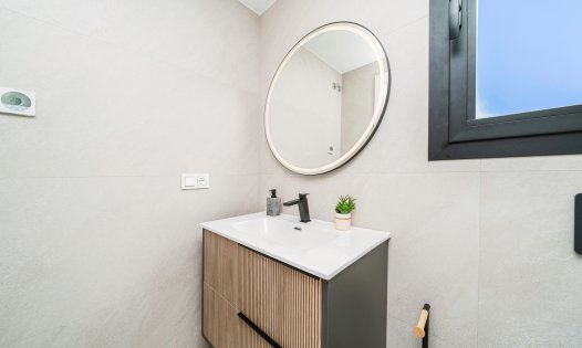 Återförsäljning - Villor -
Rojales