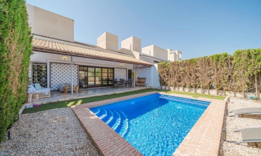 Wiederverkauf - Villen -
Sucina