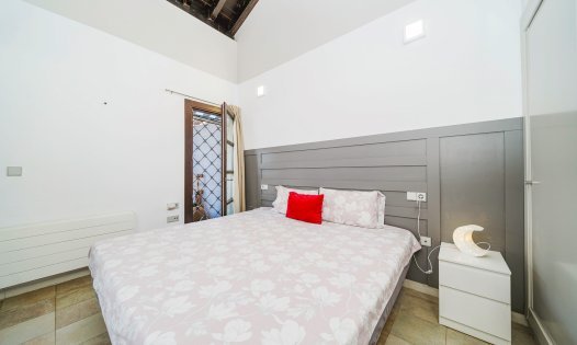 Wiederverkauf - Villen -
Sucina