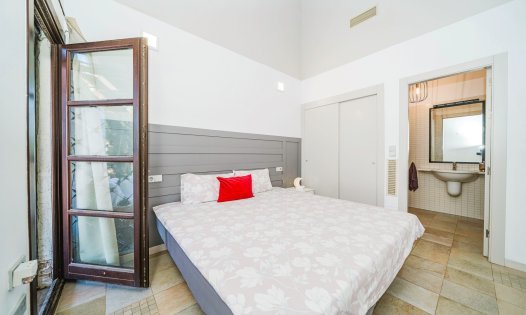 Wiederverkauf - Villen -
Sucina