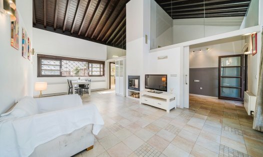 Wiederverkauf - Villen -
Sucina