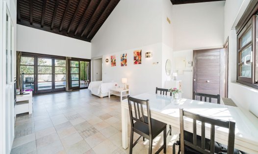 Wiederverkauf - Villen -
Sucina