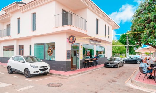 Wiederverkauf - Villen -
Sucina