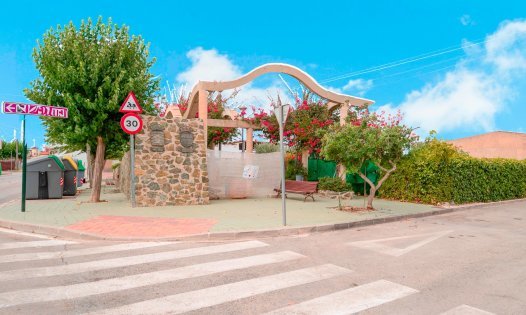 Wiederverkauf - Villen -
Sucina