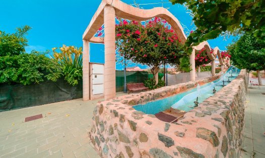 Wiederverkauf - Villen -
Sucina