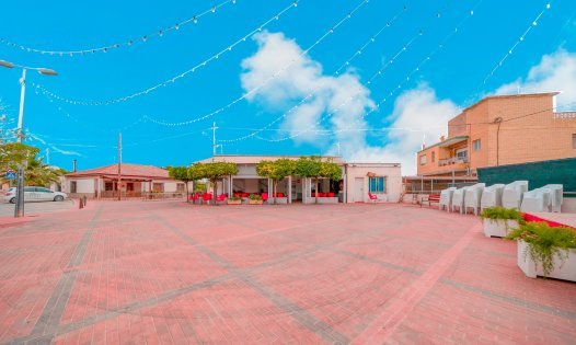 Wiederverkauf - Villen -
Sucina