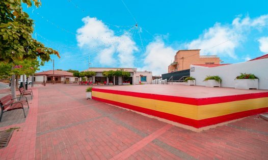 Wiederverkauf - Villen -
Sucina