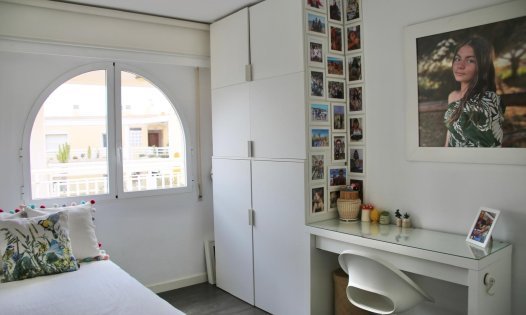 Resale - Apartments -
Orihuela Costa - Aguamarina