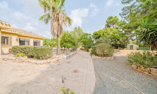 Wiederverkauf - Villen -
Pozo Estrecho