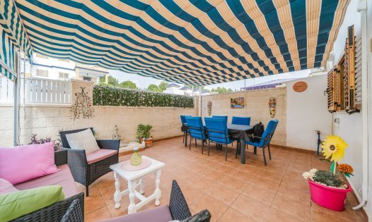 Återförsäljning - Villor -
Pilar de la Horadada - Mil Palmeras