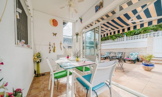 Återförsäljning - Villor -
Pilar de la Horadada - Mil Palmeras