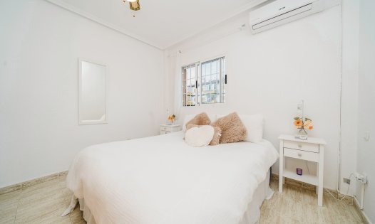 Återförsäljning - Villor -
Pilar de la Horadada - Mil Palmeras