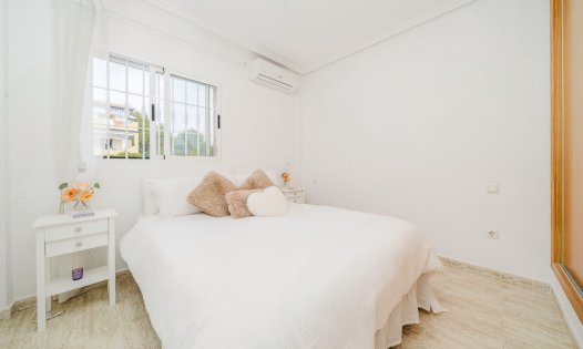 Återförsäljning - Villor -
Pilar de la Horadada - Mil Palmeras