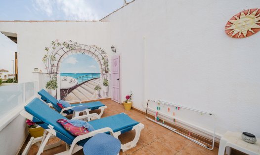 Återförsäljning - Villor -
Pilar de la Horadada - Mil Palmeras