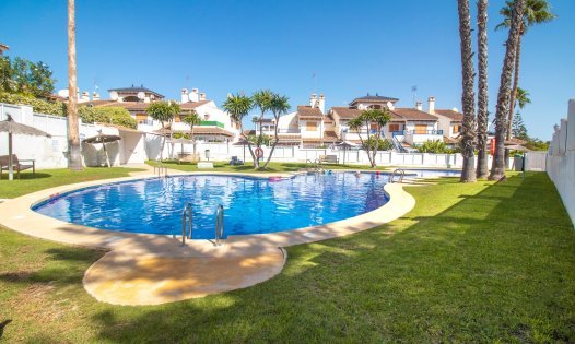 Återförsäljning - Villor -
Pilar de la Horadada - Mil Palmeras