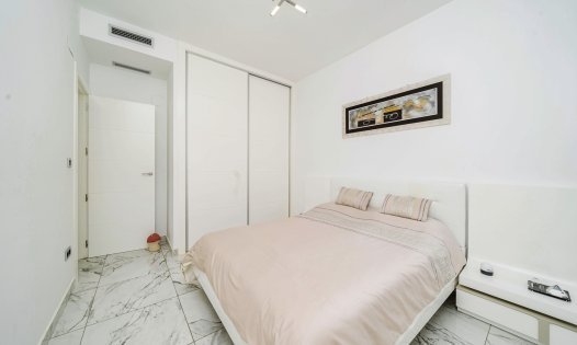 Resale - Villas -
Pilar de la Horadada