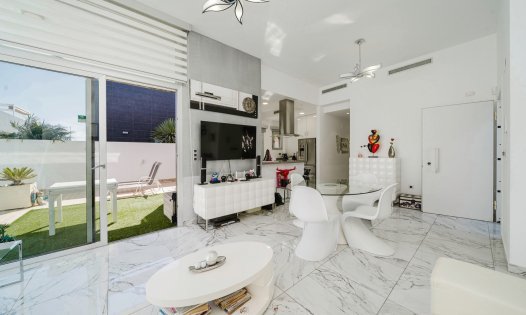 Resale - Villas -
Pilar de la Horadada