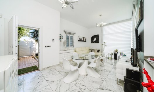 Resale - Villas -
Pilar de la Horadada