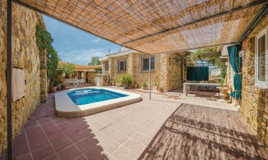 Resale - Villas -
Torrevieja - Los Balcones - Torrevieja