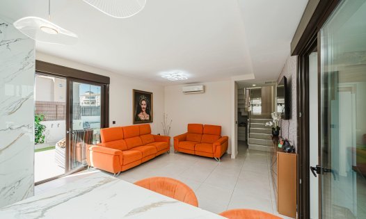 Videresalg - Villaer -
Orihuela Costa - Lomas de Cabo Roig