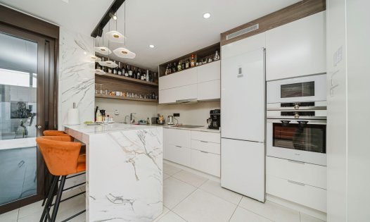 Videresalg - Villaer -
Orihuela Costa - Lomas de Cabo Roig