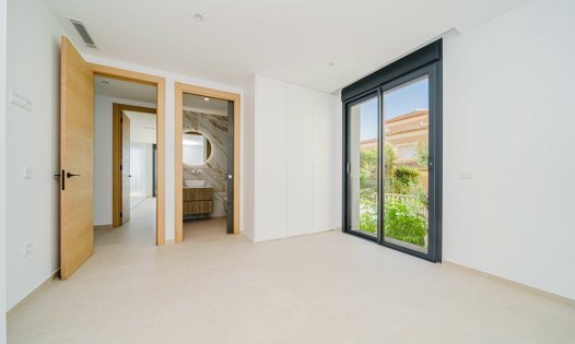 Resale - Luxury Villas -
Calpe