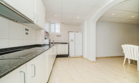 Resale - Villas -
Los Urrutias - EL CARMOLI