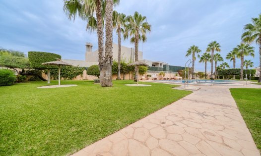 Resale - Villas -
Orihuela Costa - La Regia