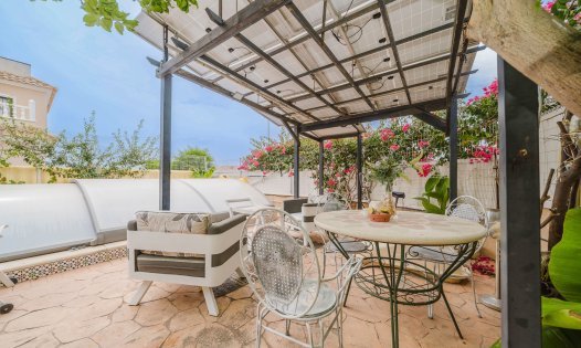 Resale - Villas -
Orihuela Costa - La Regia