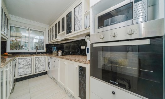 Resale - Villas -
Orihuela Costa - La Regia