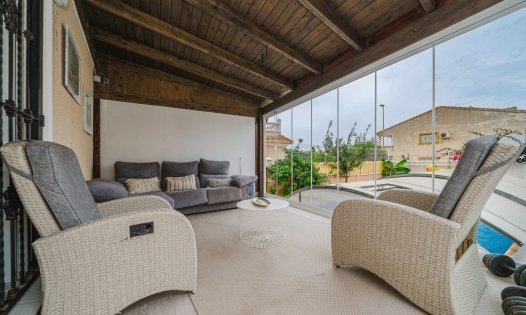 Återförsäljning - Villor -
Orihuela Costa - La Regia