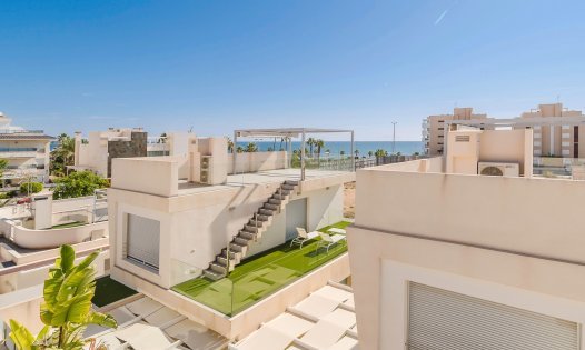 Segunda mano - Villas -
Pilar de la Horadada - Mil Palmeras