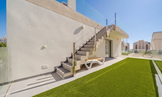 Segunda mano - Villas -
Pilar de la Horadada - Mil Palmeras