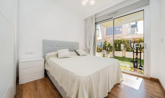 Segunda mano - Villas -
Pilar de la Horadada - Mil Palmeras