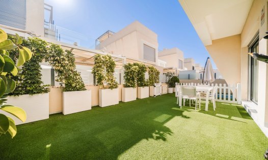 Segunda mano - Villas -
Pilar de la Horadada - Mil Palmeras