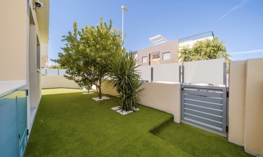 Segunda mano - Villas -
Pilar de la Horadada - Mil Palmeras