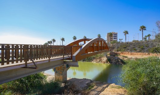 Segunda mano - Villas -
Pilar de la Horadada - Mil Palmeras