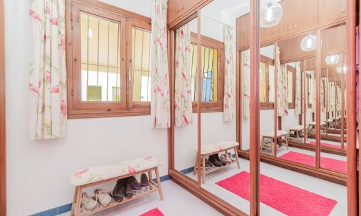 Videresalg - Villaer -
Murcia - GEA Y TRUYOLS