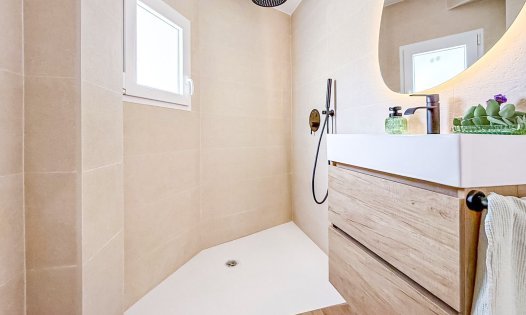 Resale - Villas -
Albacete - Elche de la Sierra/Villares