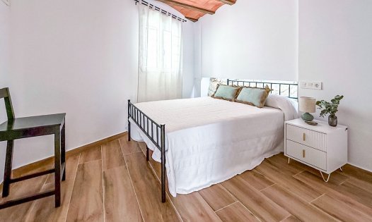 Resale - Villas -
Albacete - Elche de la Sierra/Villares
