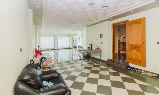 Resale - Commercial premises -
Alcázares, Los