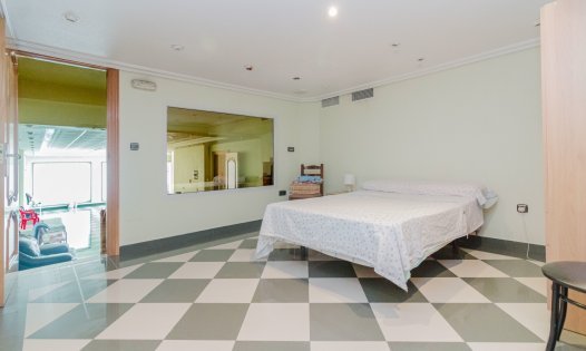 Resale - Commercial premises -
Alcázares, Los