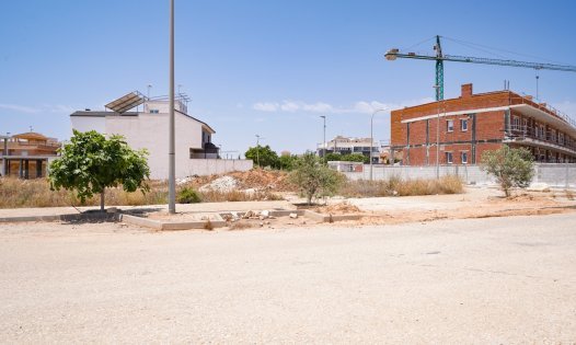Resale - Plots -
Pilar de la Horadada