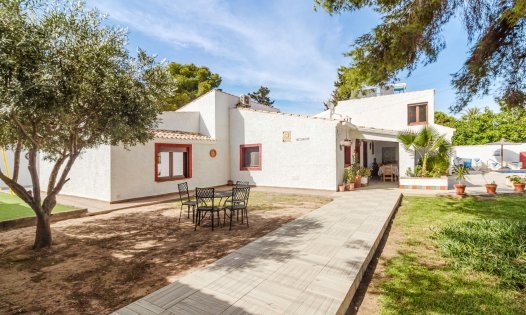 Videresalg - Villaer -
Orihuela Costa - Lomas de Campoamor