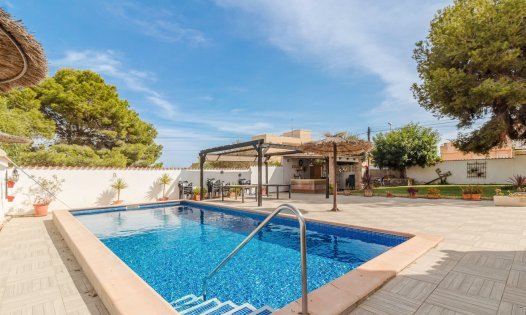 Videresalg - Villaer -
Orihuela Costa - Lomas de Campoamor