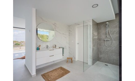 Resale - Luxury Villas -
Baños y mendigo - Baños y Mendigo