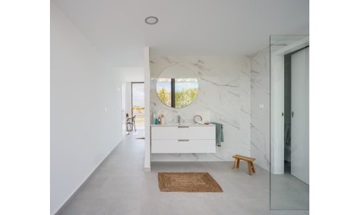 Resale - Luxury Villas -
Baños y mendigo - Baños y Mendigo